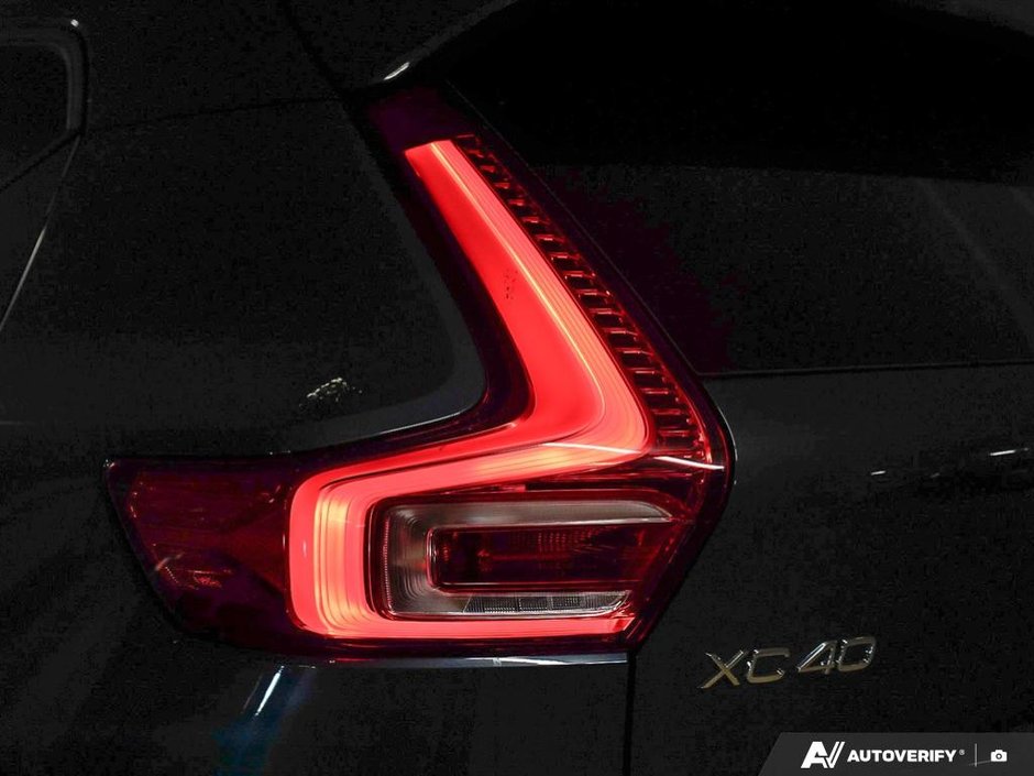 2026 Volvo XC40 Plus (Dark Theme)-11