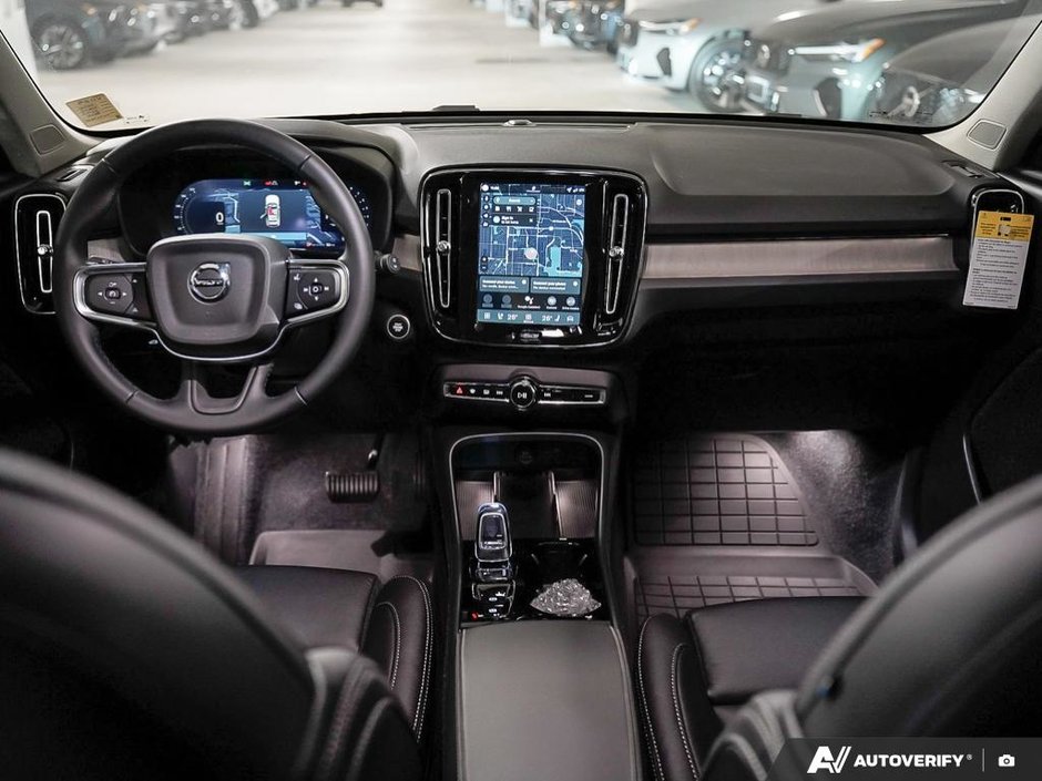 2026 Volvo XC40 Plus (Dark Theme)-24