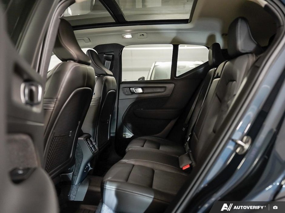 2026 Volvo XC40 Plus (Dark Theme)-23