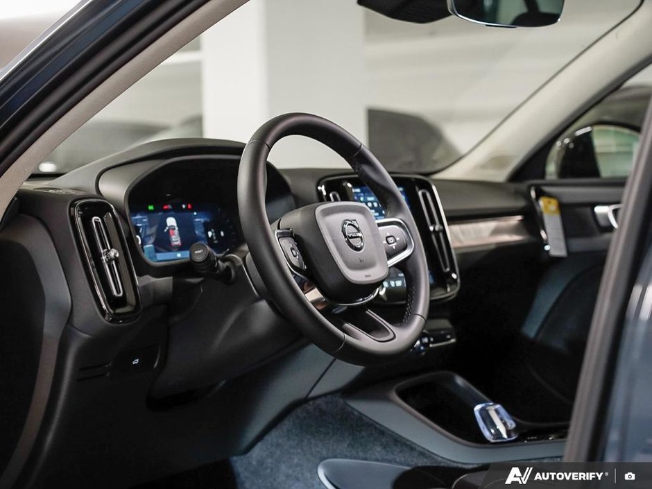 2026 Volvo XC40 Plus (Dark Theme)-12