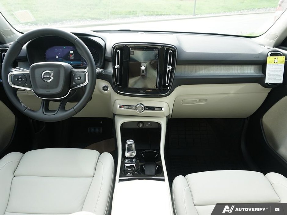 2026 Volvo XC40 Plus (Dark Theme)-13