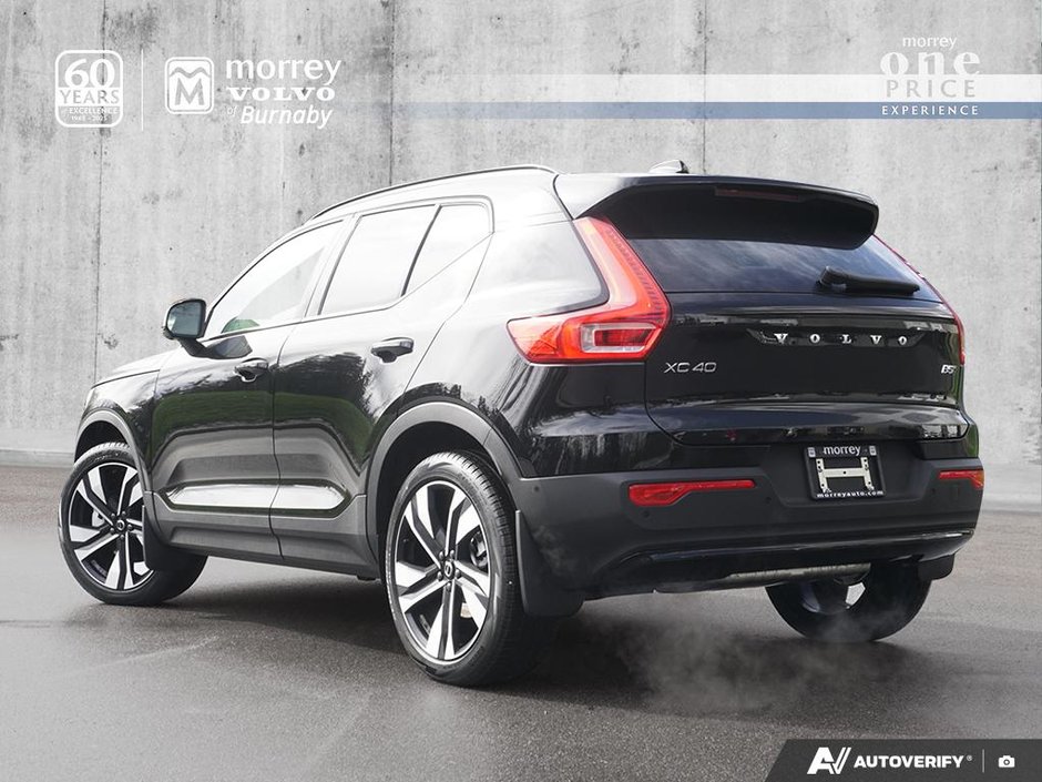2026 Volvo XC40 Plus (Dark Theme)-3