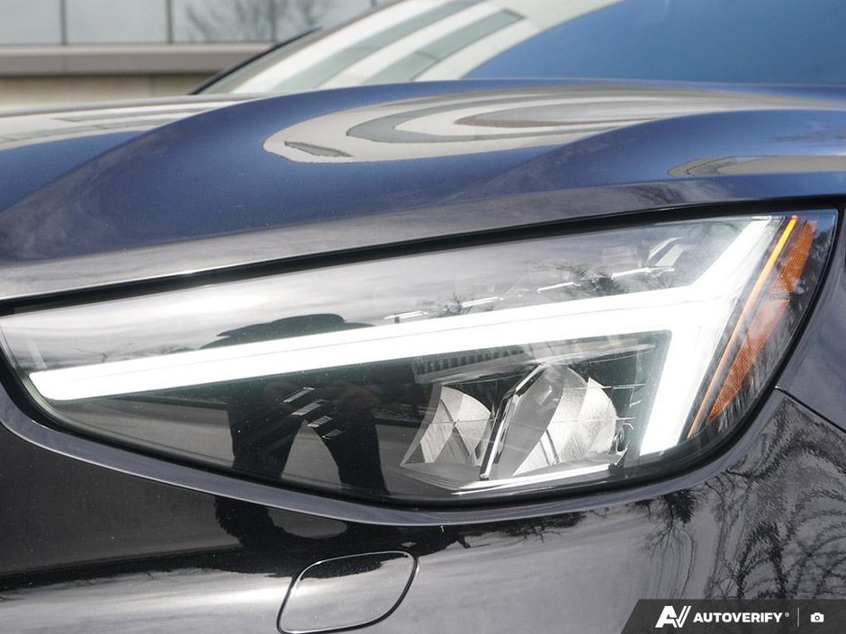 2026 Volvo XC40 Plus (Dark Theme)-9