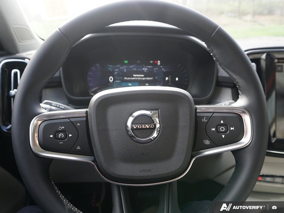 2026 Volvo XC40 Plus (Dark Theme)-16