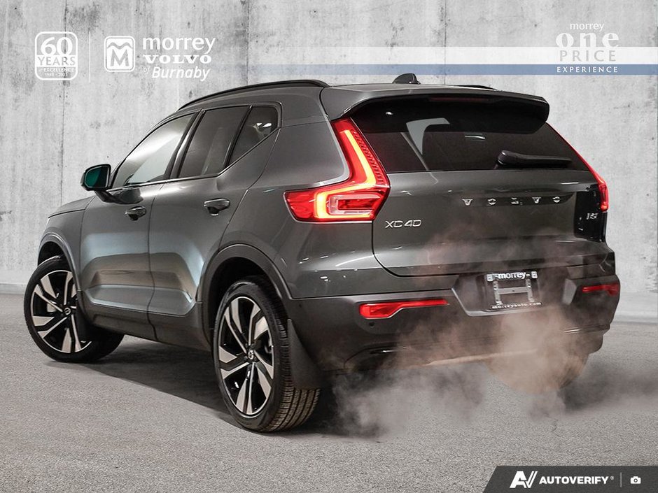 2026 Volvo XC40 Ultra (Dark Theme)-3