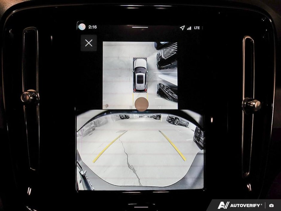 2026 Volvo XC40 Ultra (Dark Theme)-26