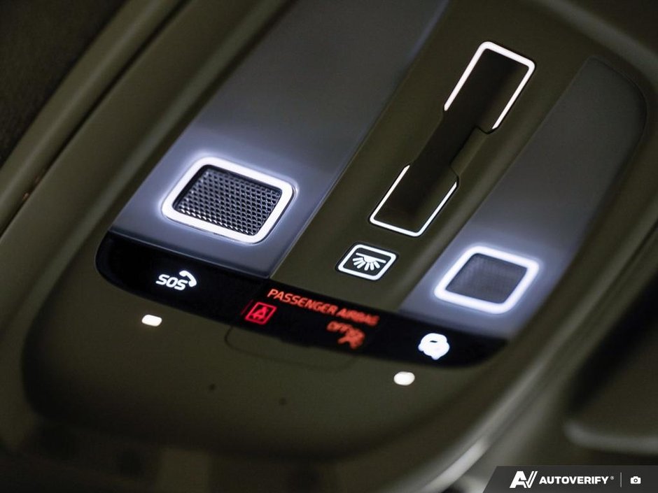 2026 Volvo XC40 Ultra (Dark Theme)-21