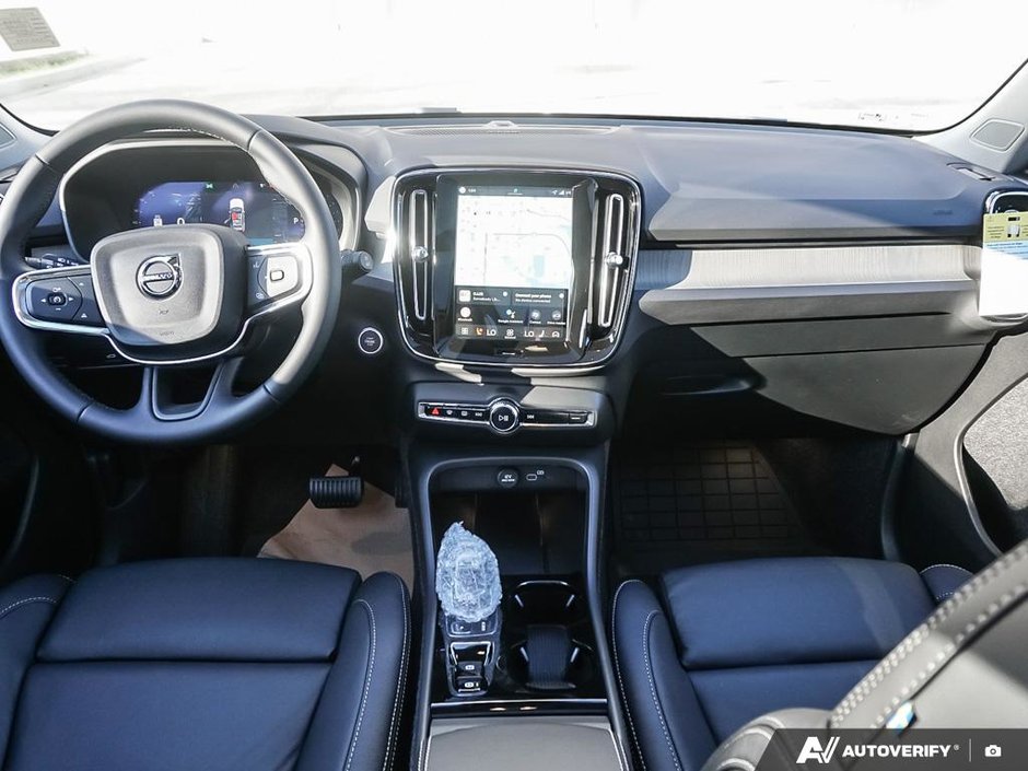 2026 Volvo XC40 Ultra (Dark Theme)-14