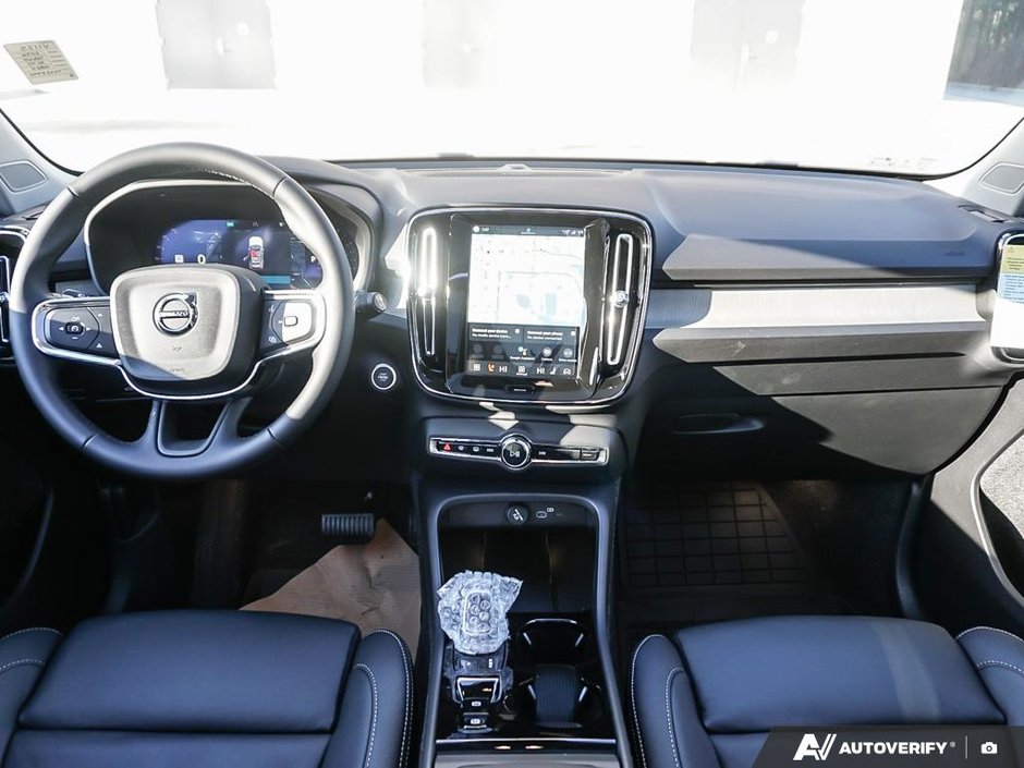 2026 Volvo XC40 Ultra (Dark Theme)-14