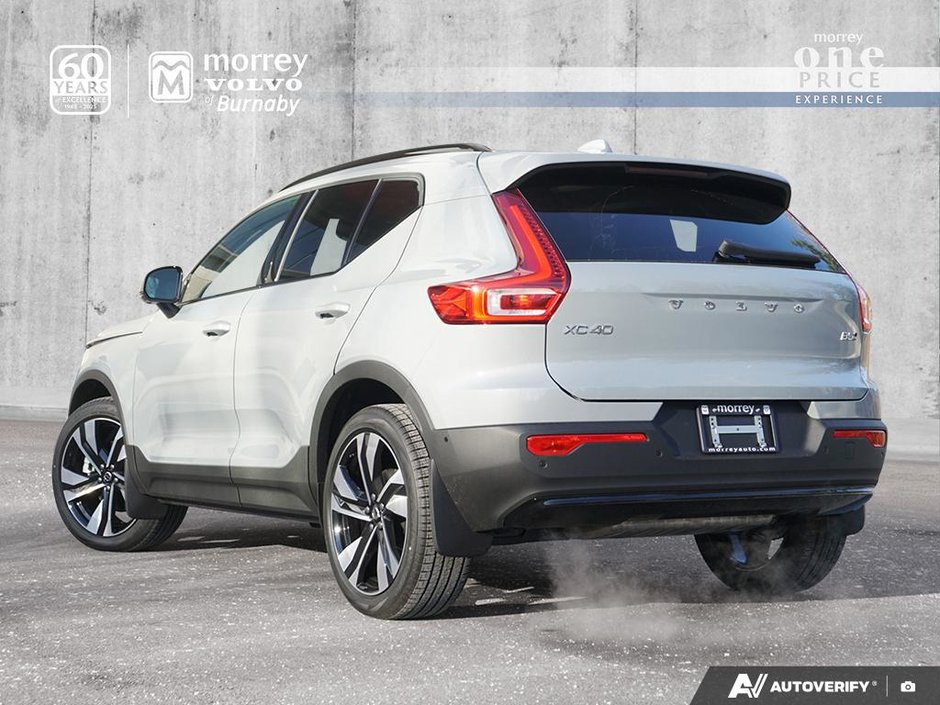 2026 Volvo XC40 Ultra (Dark Theme)-3