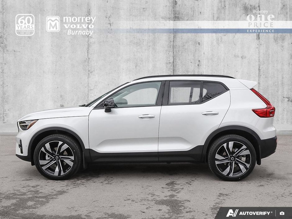 2026 Volvo XC40 Ultra (Dark Theme)-2