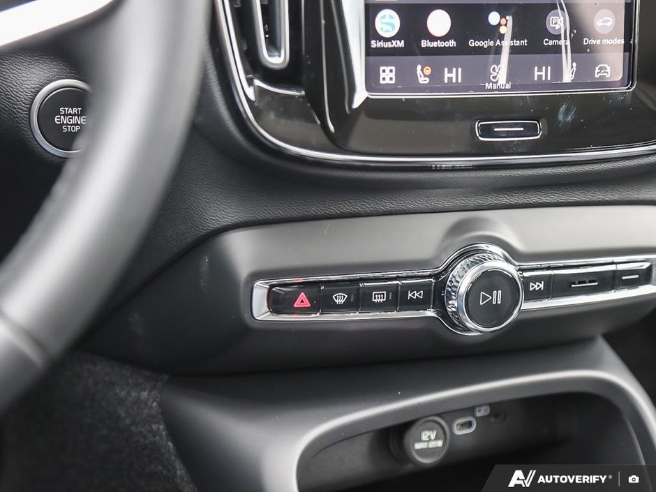 2026 Volvo XC40 Ultra (Dark Theme)-19