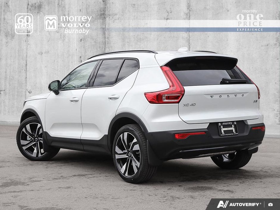 2026 Volvo XC40 Ultra (Dark Theme)-3