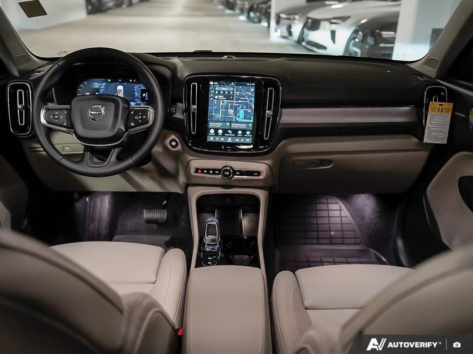 2026 Volvo XC40 Ultra (Dark Theme)-24