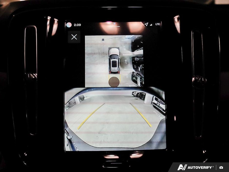 2026 Volvo XC40 Ultra (Dark Theme)-26