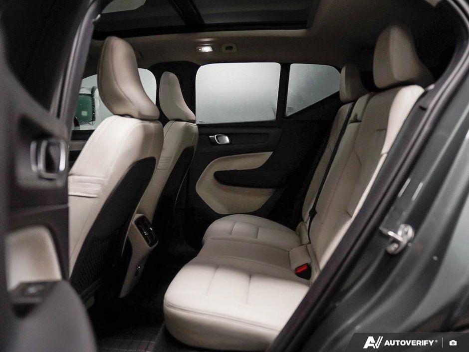 2026 Volvo XC40 Plus (Dark Theme)-23