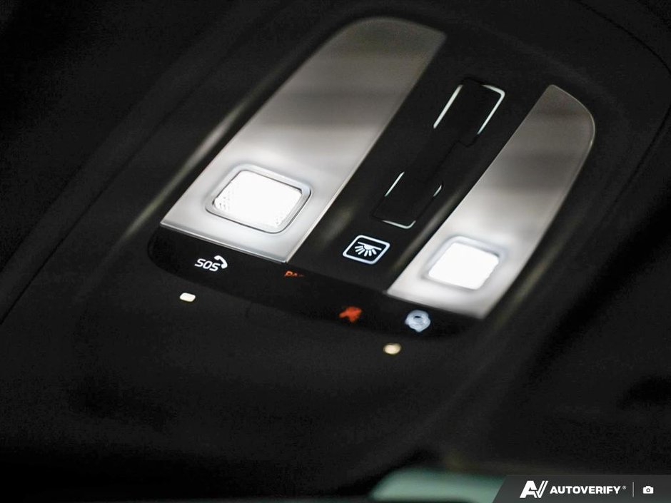 2026 Volvo XC40 Plus (Dark Theme)-21