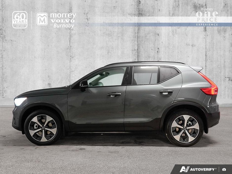 2026 Volvo XC40 Plus (Dark Theme)-2