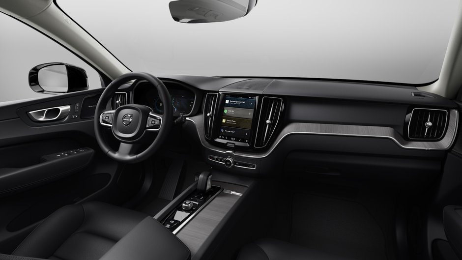2025 Volvo XC60 Plug-in Hybrid Plus-7