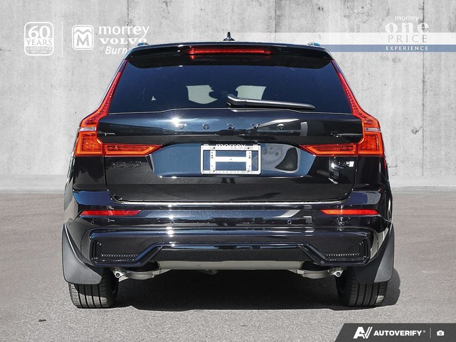 2025 Volvo XC60 Plug-in hybrid Ultra Black Edition-4