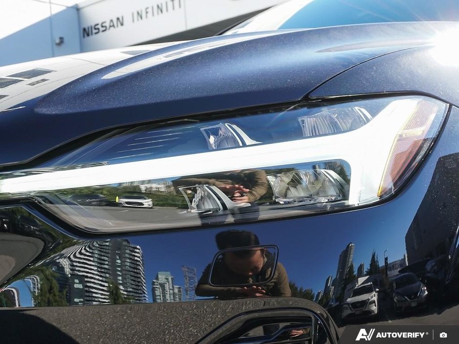 2025 Volvo XC60 Plug-in hybrid Ultra Black Edition-9