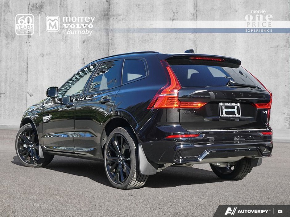 2025 Volvo XC60 Plug-in hybrid Ultra Black Edition-3