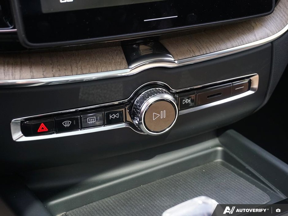 2026 Volvo XC60 Plug-in hybrid Ultra-21