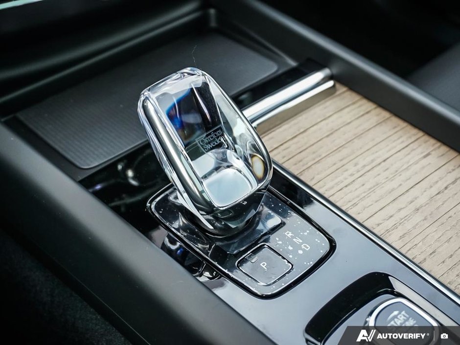 2026 Volvo XC60 Plug-in hybrid Ultra-21