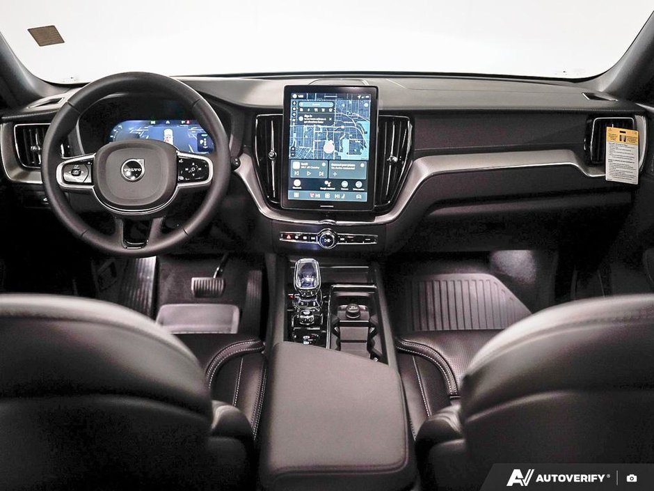 2026 Volvo XC60 Plug-in hybrid Ultra Black Edition-24