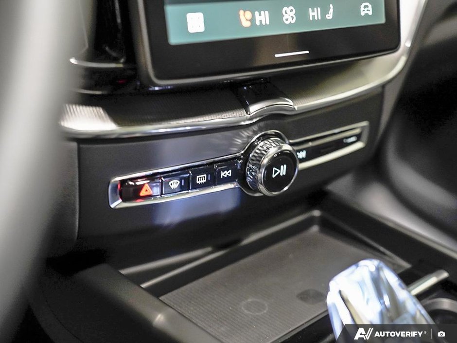 2026 Volvo XC60 Plug-in hybrid Ultra Black Edition-19