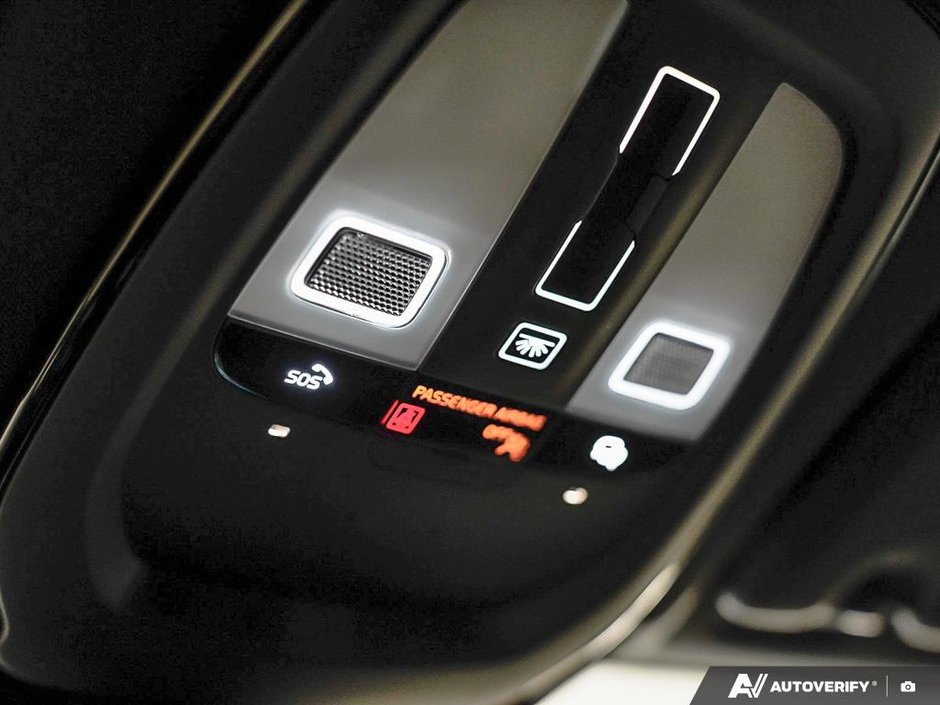 2026 Volvo XC60 Plug-in hybrid Ultra Black Edition-21