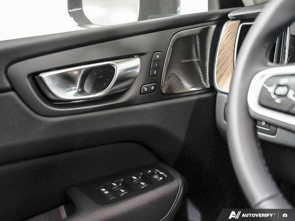 2026 Volvo XC60 Plug-in hybrid Ultra-16