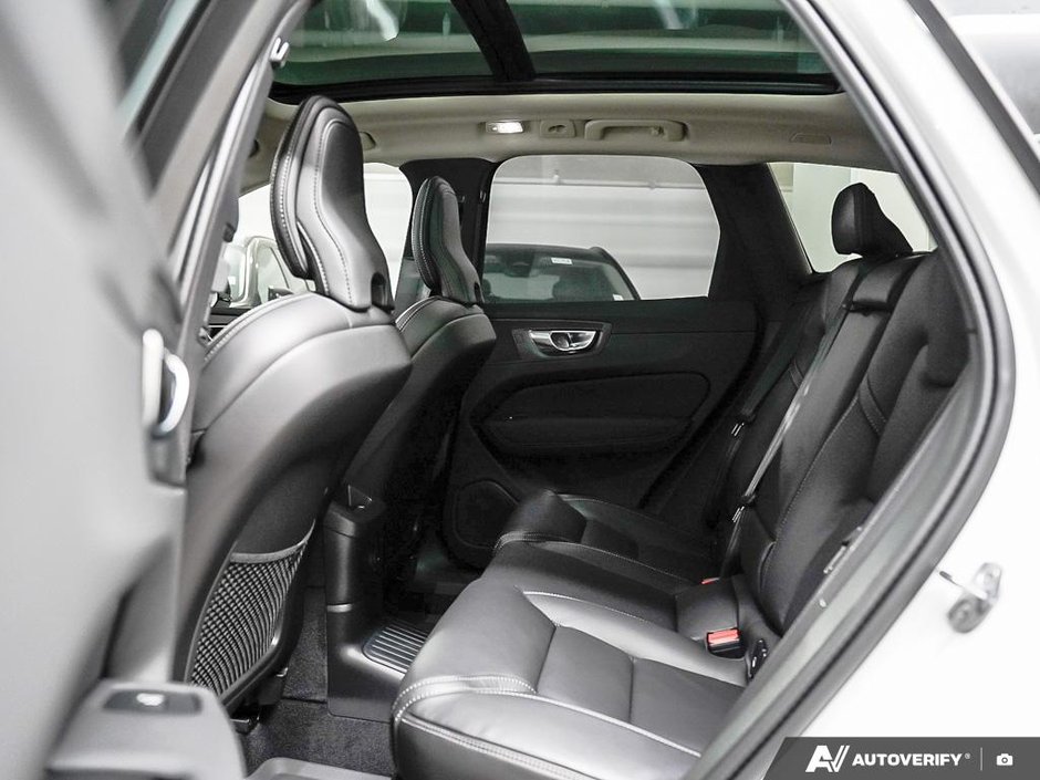 2026 Volvo XC60 Plug-in hybrid Ultra-23