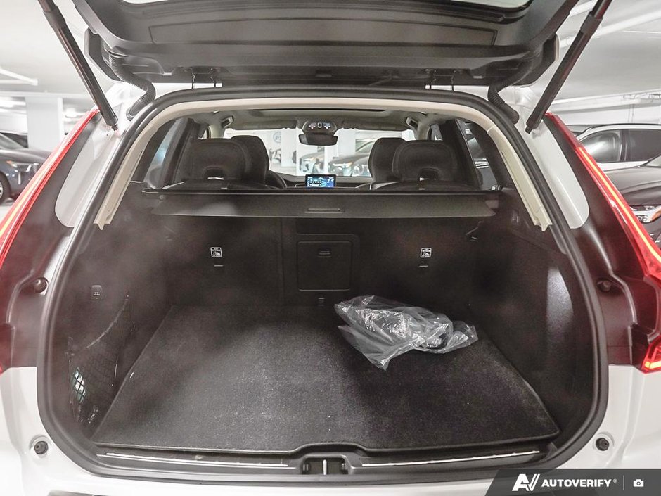 2026 Volvo XC60 Plug-in hybrid Ultra-10