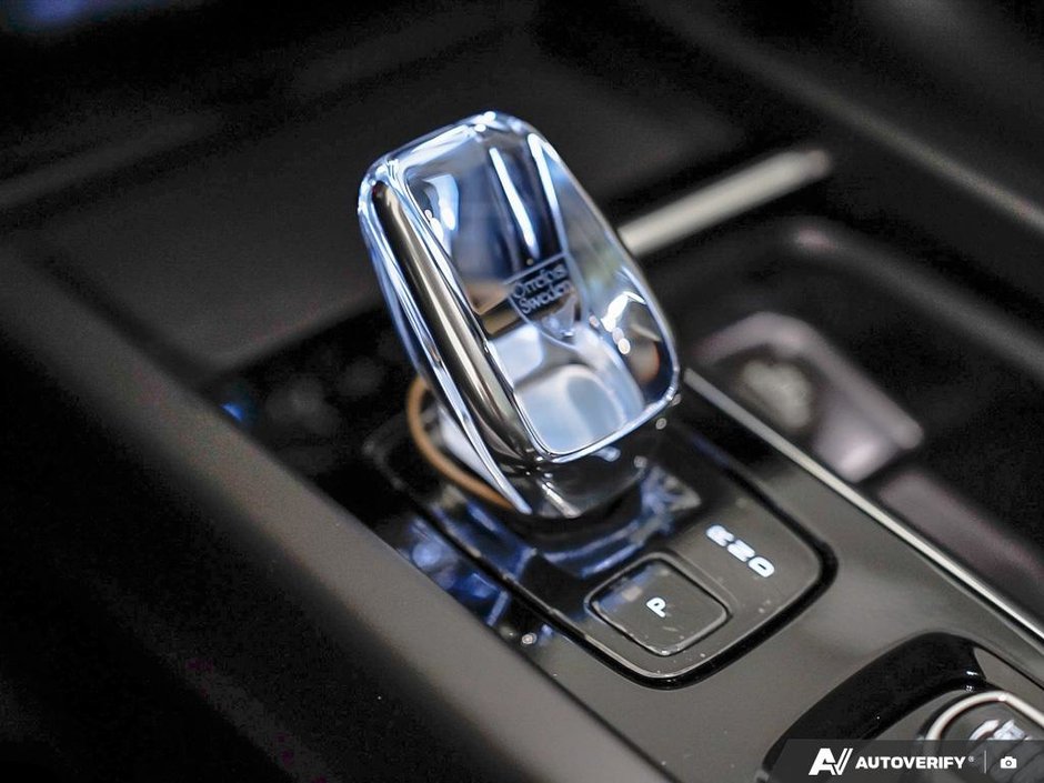 2026 Volvo XC60 Plug-in hybrid Ultra-18