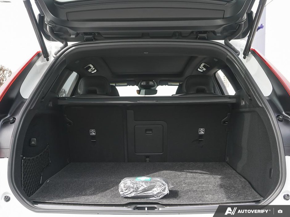 2026 Volvo XC60 Plug-in hybrid Polestar Engineered-11