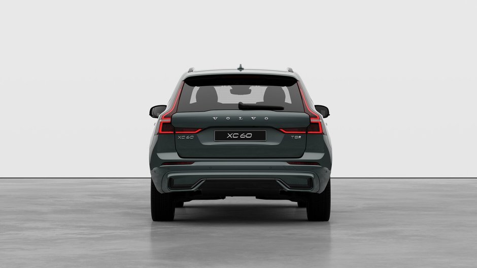 2026 Volvo XC60 Plug-In Hybrid T8 AWD Plus Dark Theme-5