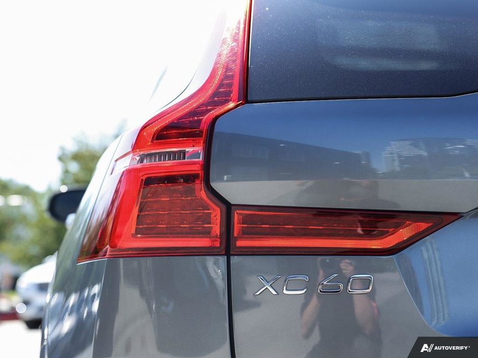 2021 Volvo XC60 T8 INSCRIPTION + NO ACCIDENTS-11