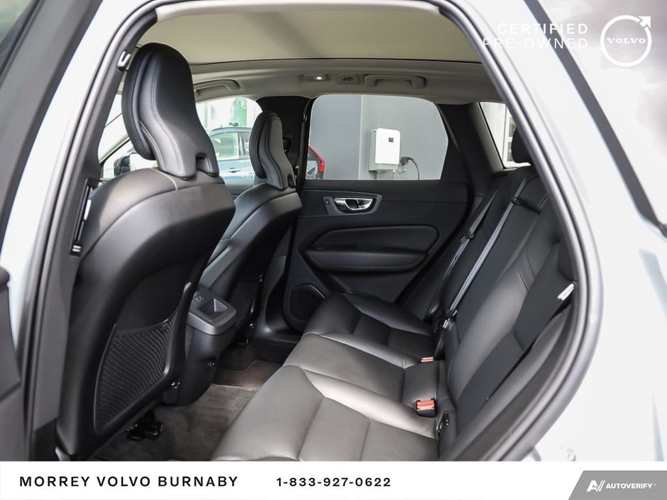 2024 Volvo XC60 Plus Dark Theme-24