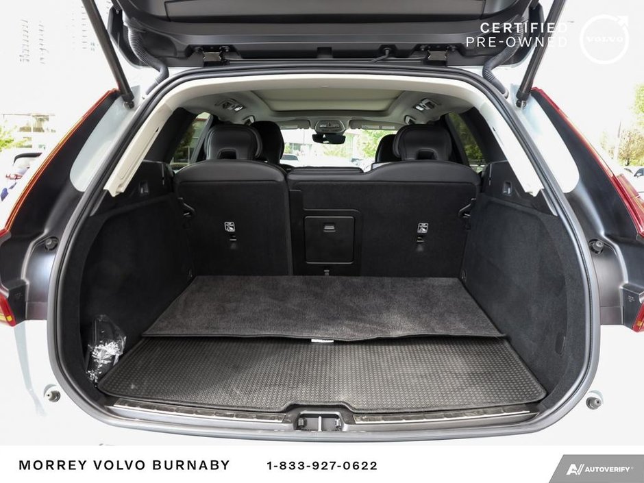 2024 Volvo XC60 Plus Dark Theme-11