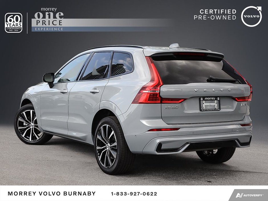 2024 Volvo XC60 Plus Dark Theme-4