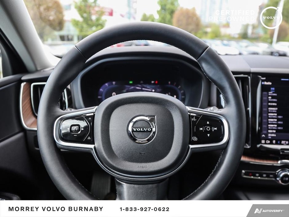 2024 Volvo XC60 Plus Dark Theme-14
