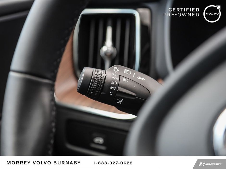 2024 Volvo XC60 Plus Dark Theme-16