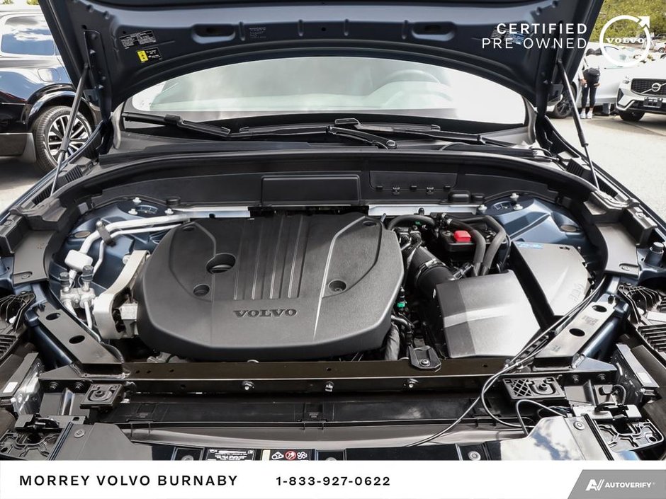 2024 Volvo XC60 Plus Dark Theme-8