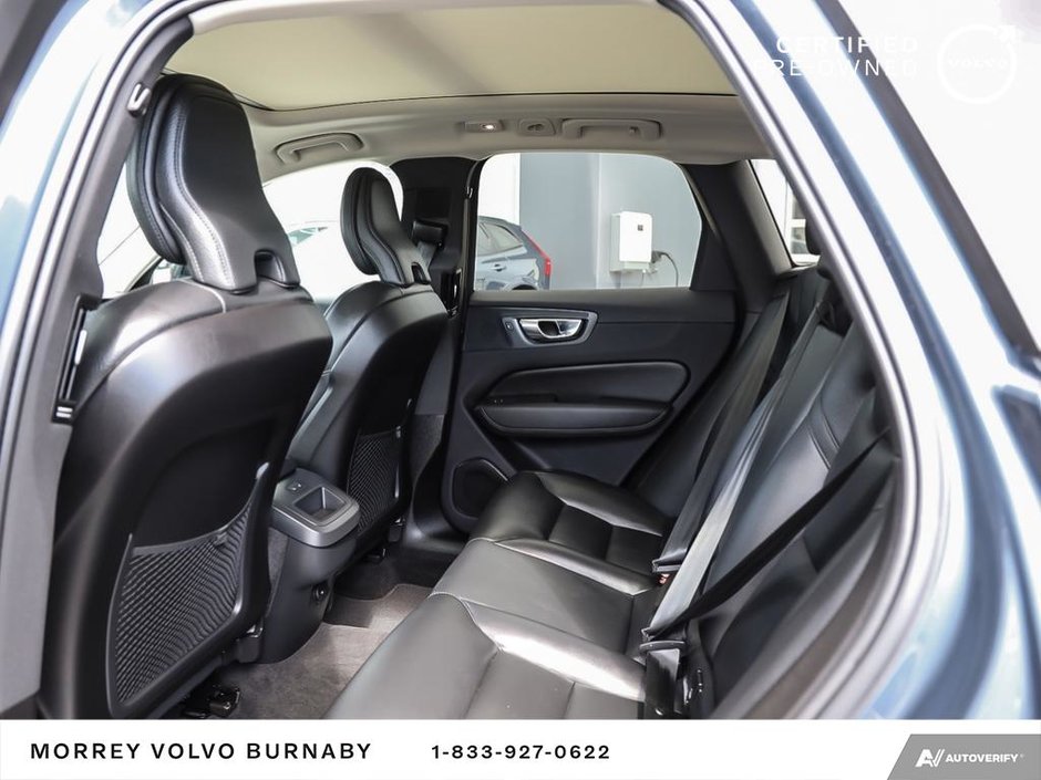 2024 Volvo XC60 Plus Dark Theme-24