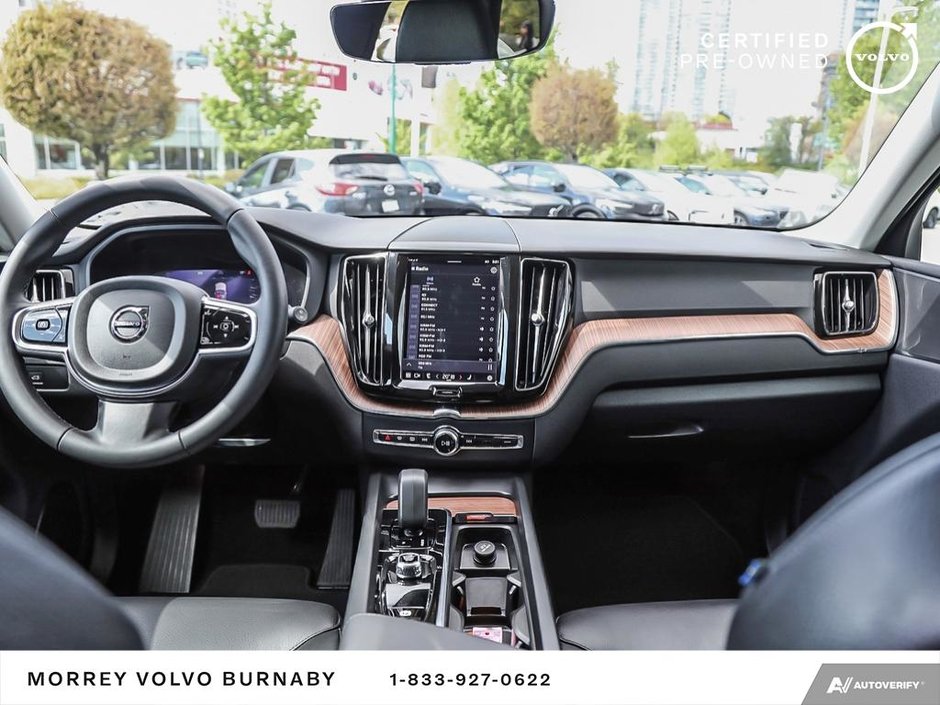 2024 Volvo XC60 Plus Dark Theme-25