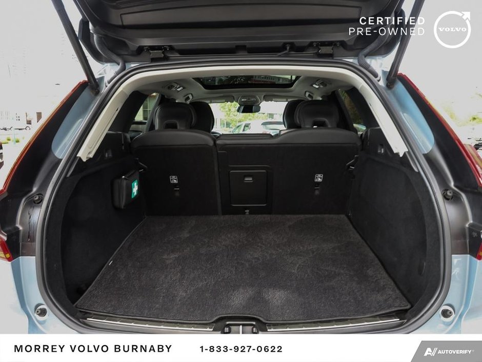 2024 Volvo XC60 Plus Dark Theme-11