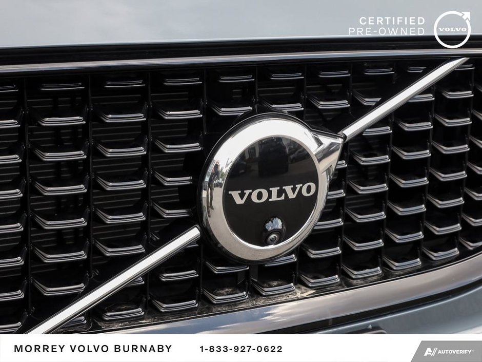 2024 Volvo XC60 Plus Dark Theme-9