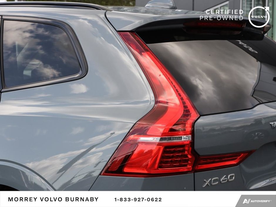 2024 Volvo XC60 Plus Dark Theme-12