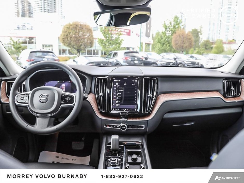 2024 Volvo XC60 Plus Dark Theme-25